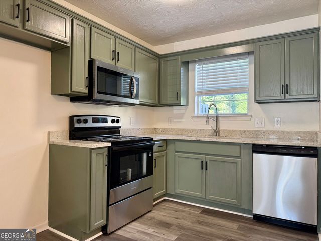 5889 Trent Walk Drive, Lithonia, GA 30038
