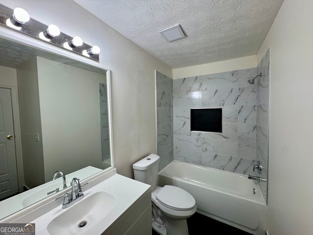 5889 Trent Walk Drive, Lithonia, GA 30038