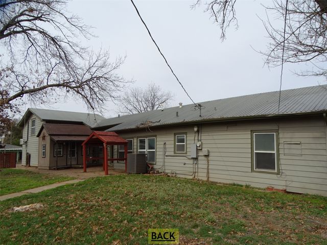 1305 W Elliott Street, Breckenridge, TX 76424