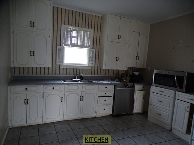 1305 W Elliott Street, Breckenridge, TX 76424