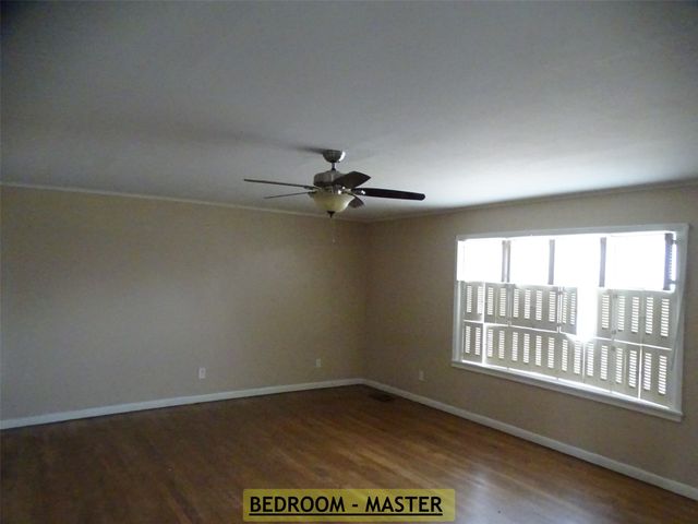 1305 W Elliott Street, Breckenridge, TX 76424