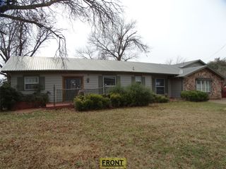 1305 W Elliott Street, Breckenridge, TX 76424