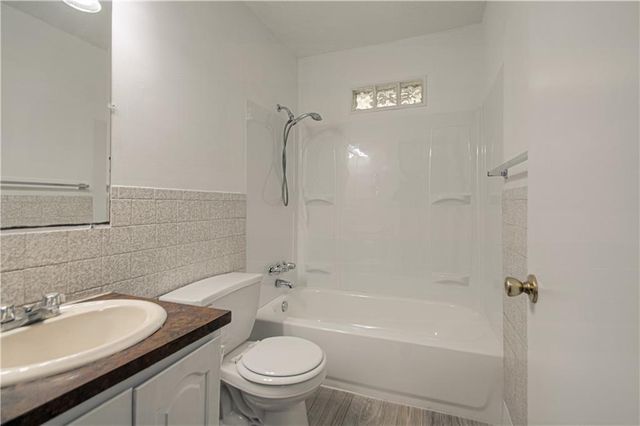 8603 Corrington Avenue, Kansas City, MO 64138
