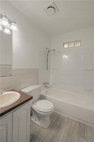 8603 Corrington Avenue, Kansas City, MO 64138
