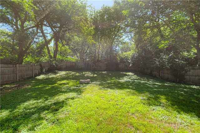 8603 Corrington Avenue, Kansas City, MO 64138