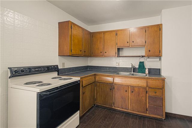 8603 Corrington Avenue, Kansas City, MO 64138