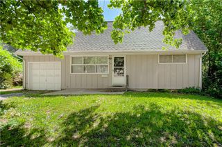8603 Corrington Avenue, Kansas City, MO 64138
