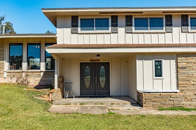 504 W Highway 332 W, Lake Jackson, TX 77566