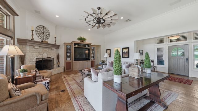 241 Pinnacle Peak Lane, Weatherford, TX 76087