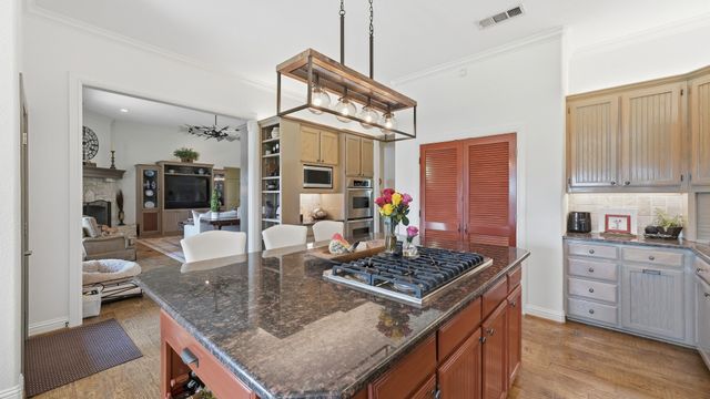 241 Pinnacle Peak Lane, Weatherford, TX 76087