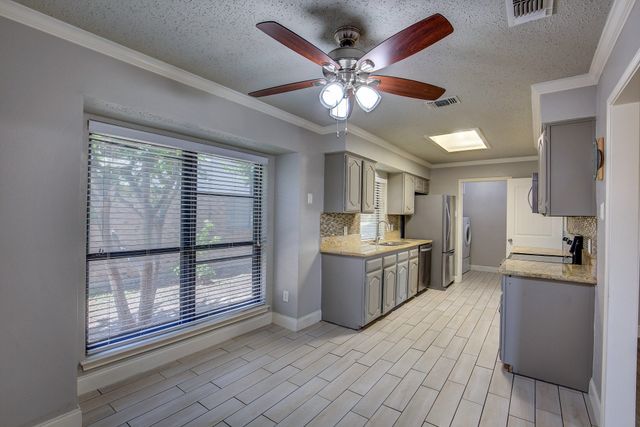 1642 Belltower Drive, Lewisville, TX 75067