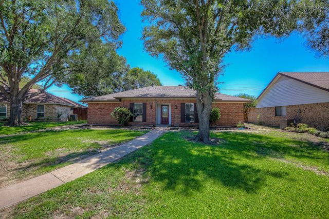 1642 Belltower Drive, Lewisville, TX 75067