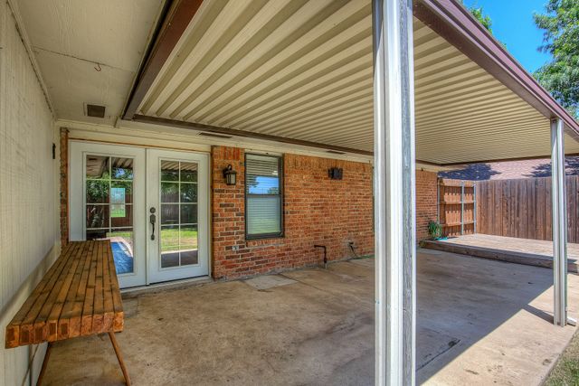1642 Belltower Drive, Lewisville, TX 75067