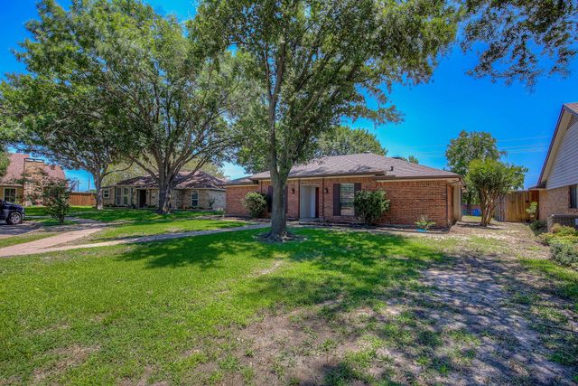 1642 Belltower Drive, Lewisville, TX 75067