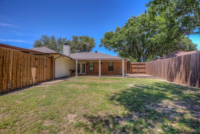 1642 Belltower Drive, Lewisville, TX 75067