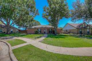 1642 Belltower Drive, Lewisville, TX 75067