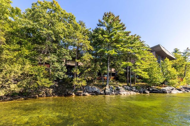 20 WYMAN Drive, Wolfeboro, NH 03894