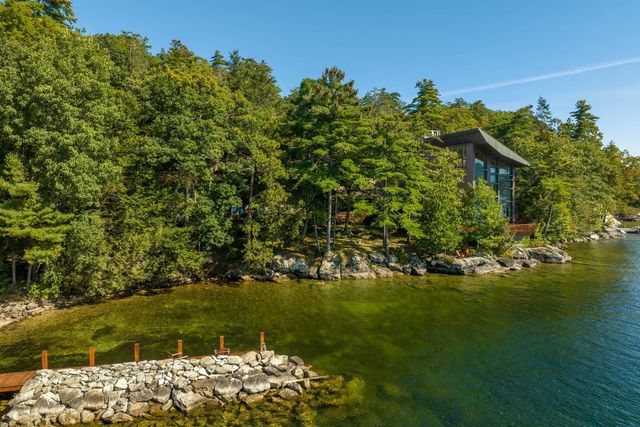 20 WYMAN Drive, Wolfeboro, NH 03894