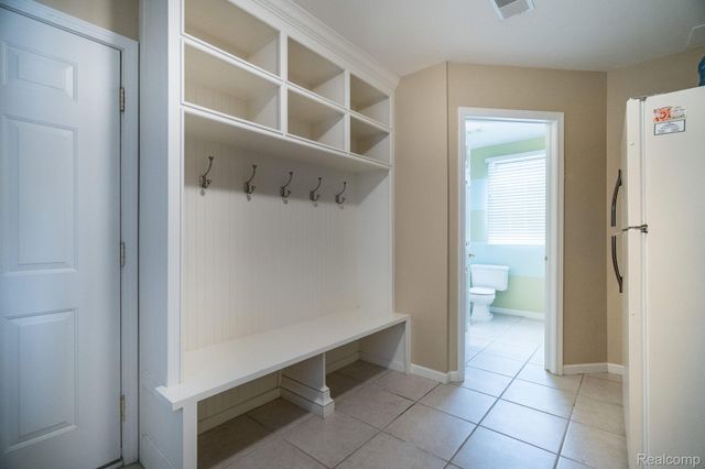 3831 Woodland Drive, Highland Charter Township, MI 48356