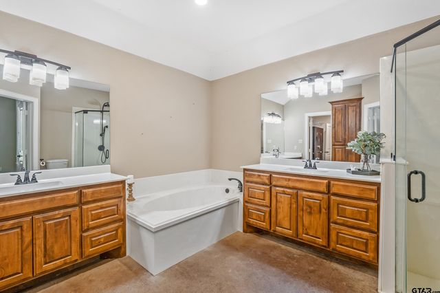 13165 Vicki Lynn Ln, Troup, TX 75789