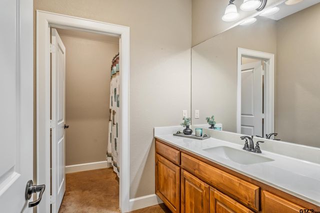 13165 Vicki Lynn Ln, Troup, TX 75789