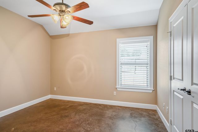 13165 Vicki Lynn Ln, Troup, TX 75789