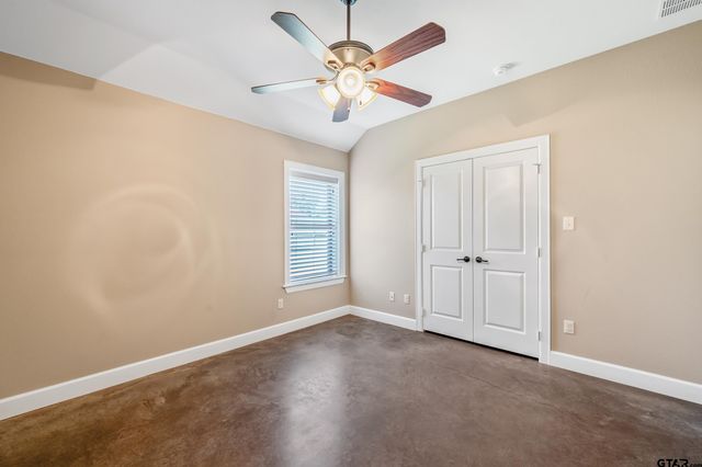 13165 Vicki Lynn Ln, Troup, TX 75789