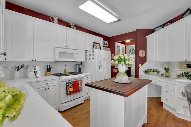 2315 Walnut Grove Way, Suwanee, GA 30024