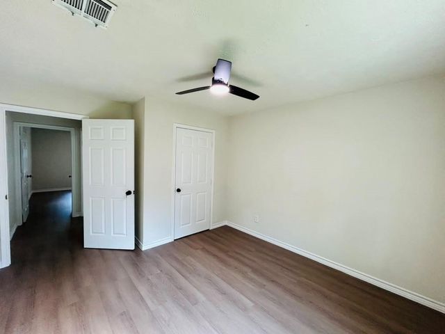7410 Lakehurst Drive, Houston, TX 77087