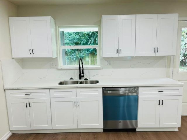 7410 Lakehurst Drive, Houston, TX 77087