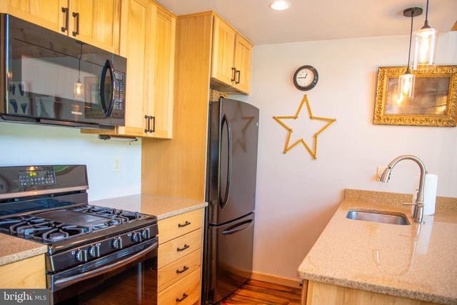 590 WHISPERING PINES WAY, Lost City, WV 26810