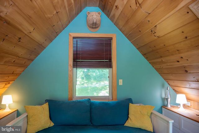 590 WHISPERING PINES WAY, Lost City, WV 26810