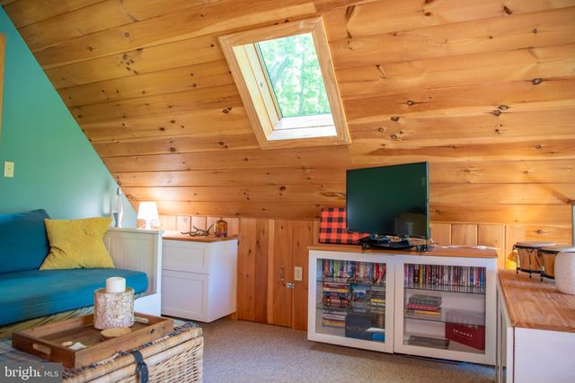 590 WHISPERING PINES WAY, Lost City, WV 26810
