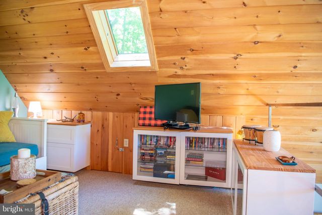 590 WHISPERING PINES WAY, Lost City, WV 26810