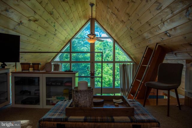 590 WHISPERING PINES WAY, Lost City, WV 26810