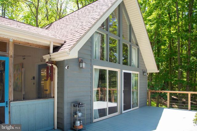 590 WHISPERING PINES WAY, Lost City, WV 26810