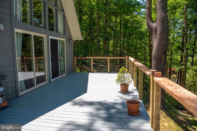 590 WHISPERING PINES WAY, Lost City, WV 26810