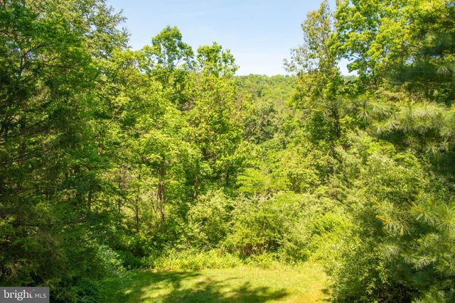 590 WHISPERING PINES WAY, Lost City, WV 26810