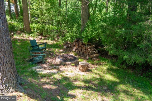 590 WHISPERING PINES WAY, Lost City, WV 26810