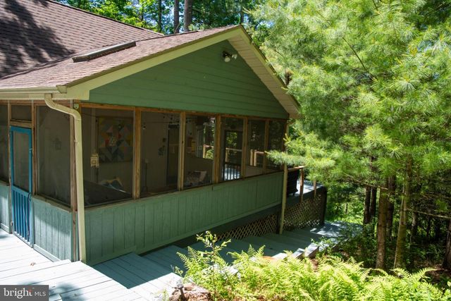 590 WHISPERING PINES WAY, Lost City, WV 26810