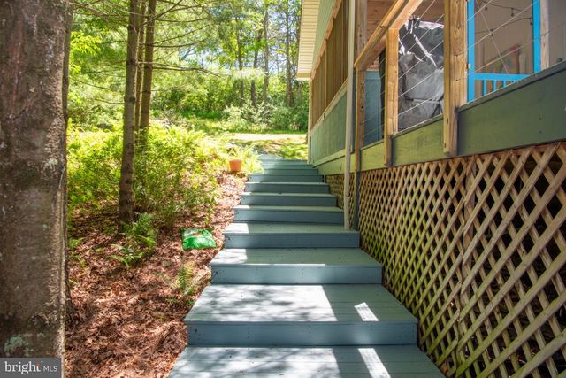 590 WHISPERING PINES WAY, Lost City, WV 26810