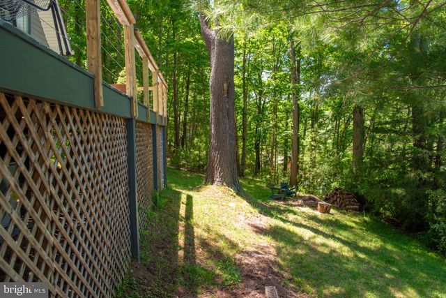 590 WHISPERING PINES WAY, Lost City, WV 26810