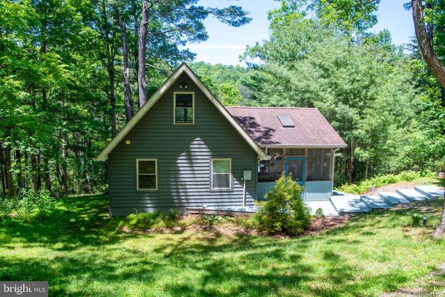 590 WHISPERING PINES WAY, Lost City, WV 26810