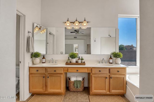 24250 N 39TH Avenue, Glendale, AZ 85310