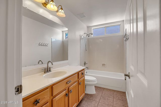 24250 N 39TH Avenue, Glendale, AZ 85310