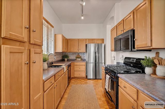 24250 N 39TH Avenue, Glendale, AZ 85310