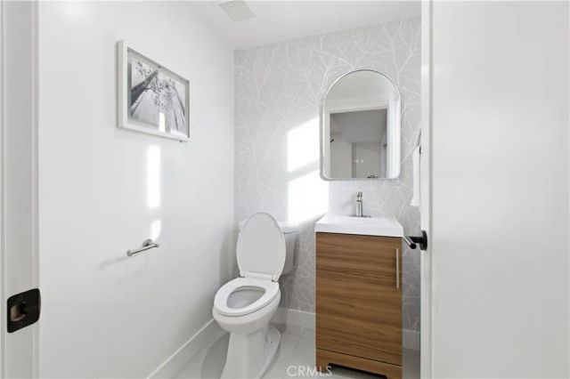 15813 Bonsallo, Gardena, CA 90247