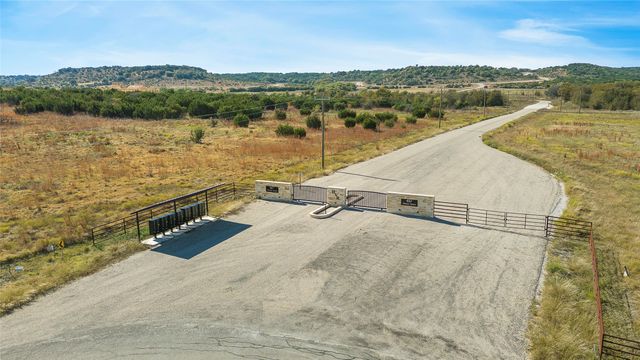 1341 Hidden Valley Road, Glen Rose, TX 76043