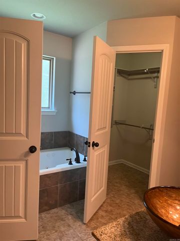 22 Birchwood Drive, Ward, AR 72176