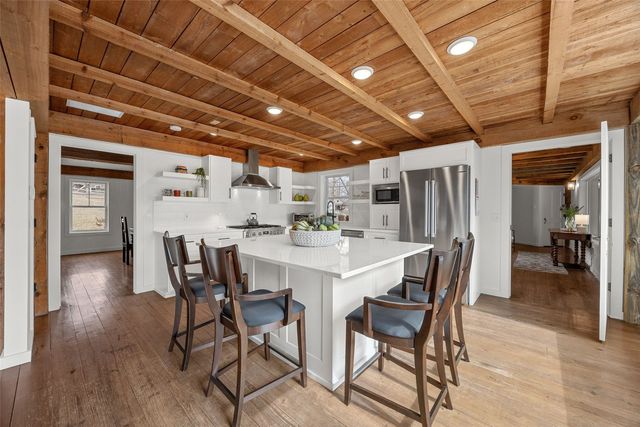 3767 Oak Ln NE, North Liberty, IA 52317